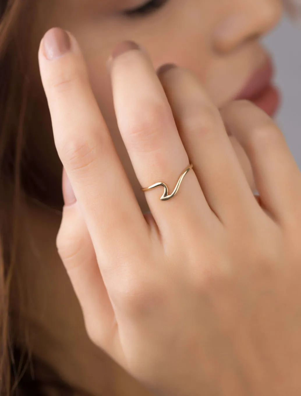 18K Gold Serene Wave Ring