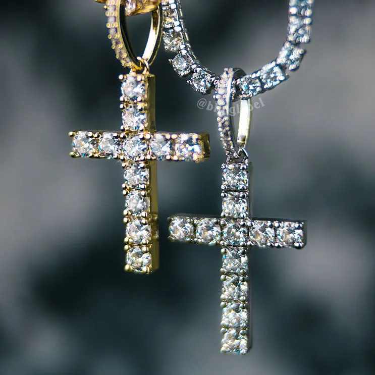 18K White Gold Premium Cross Pendant Necklace