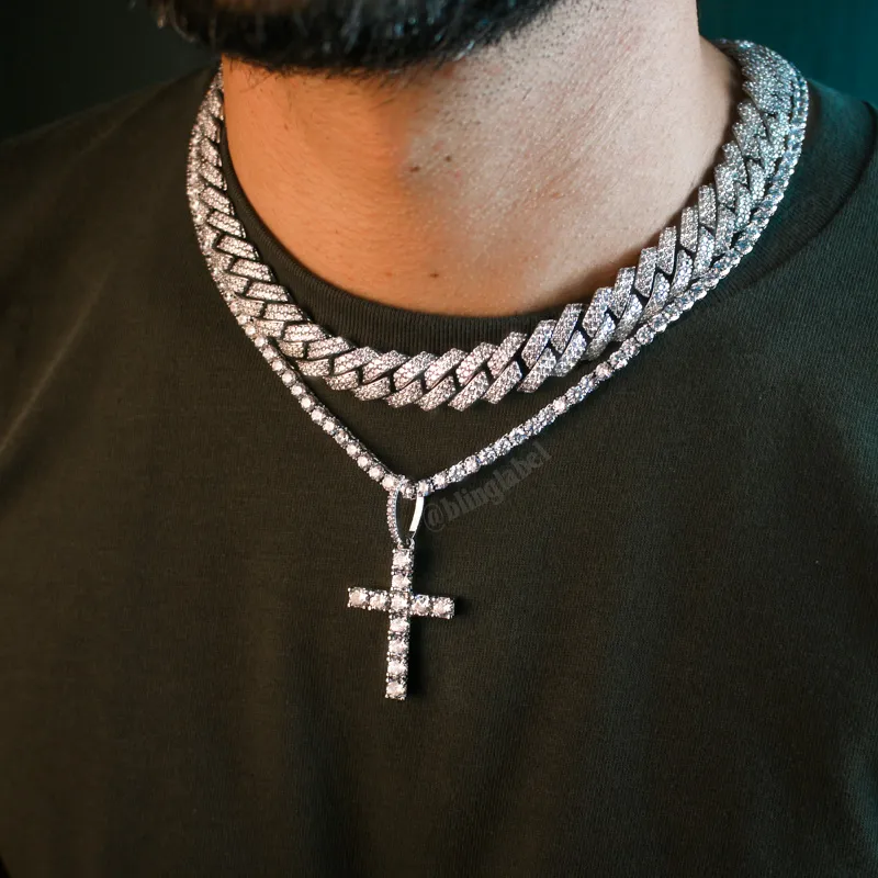 18K White Gold Premium Cross Pendant Necklace