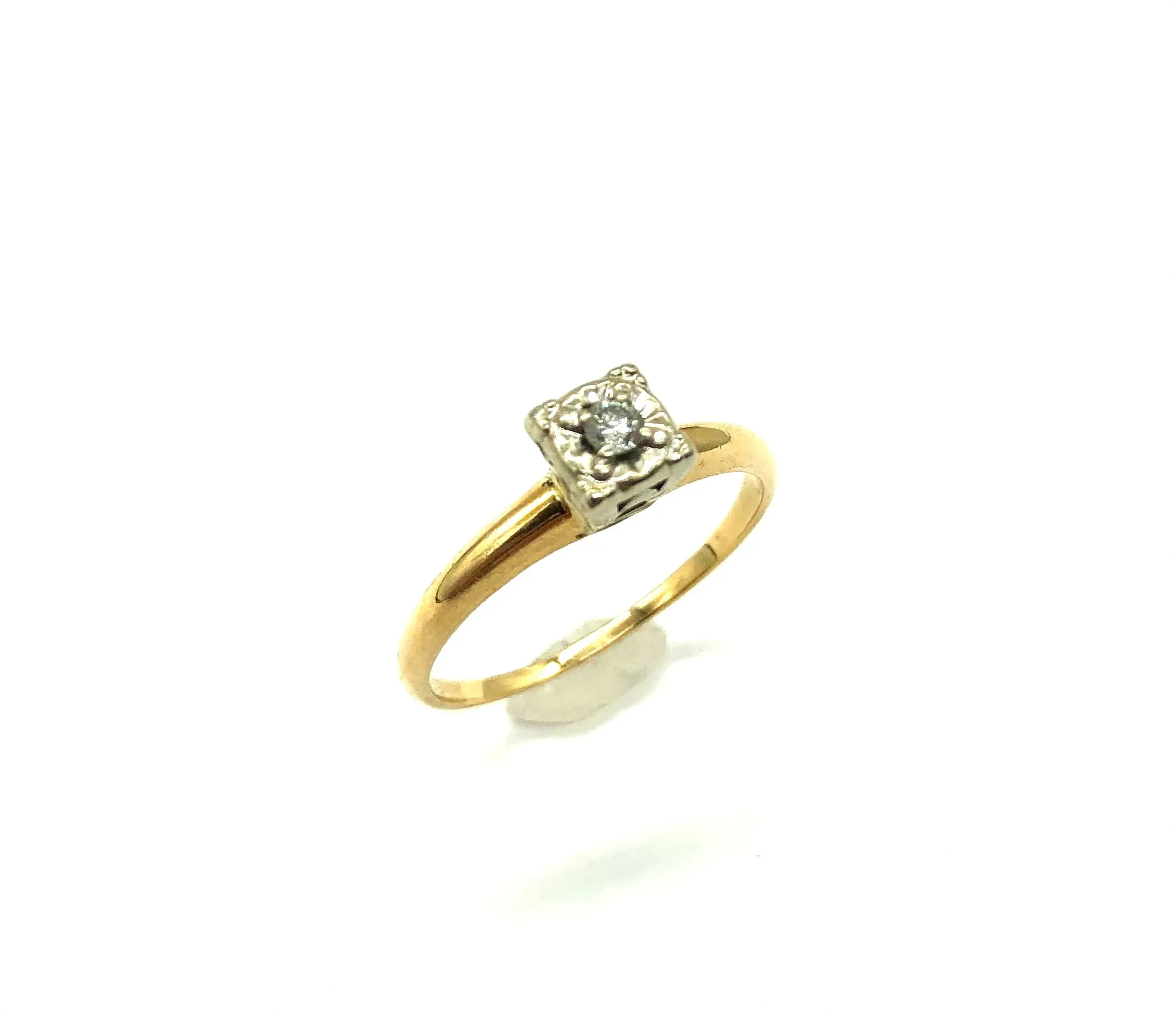 3 Ptw Diamond Illusion Engagement Ring