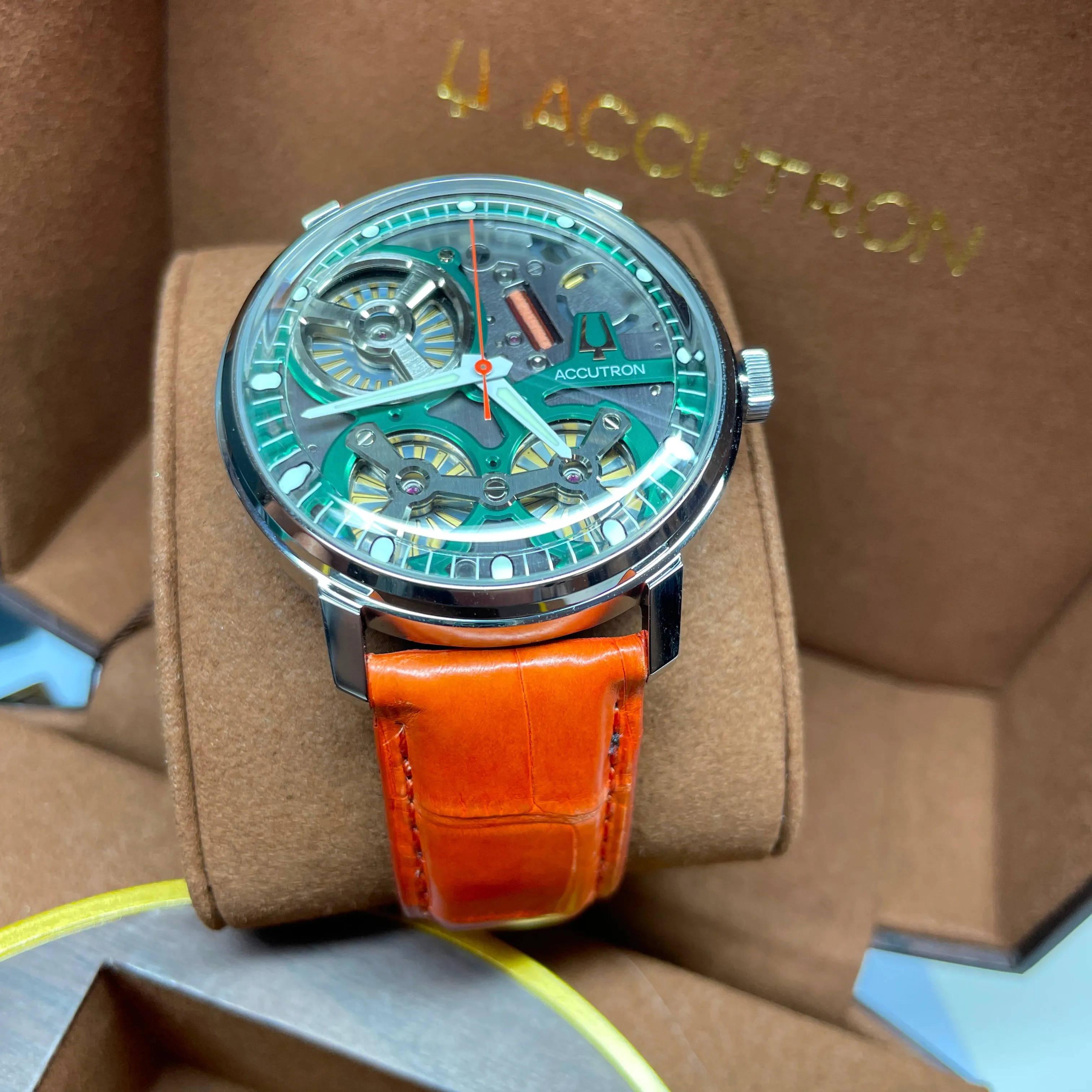 Accutron Spaceview 2020 ElectroStatic Green Dial Orange Watch 2ES6A004