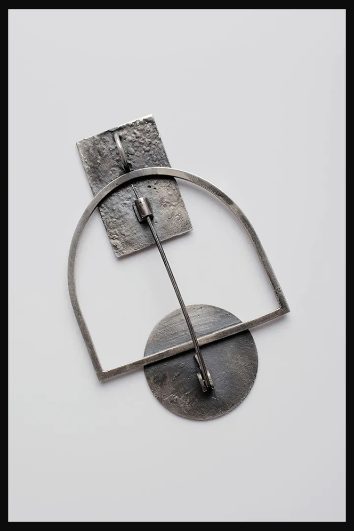 Aelita Silver Brooch Pendant | Free Delivery - Quick Shipping