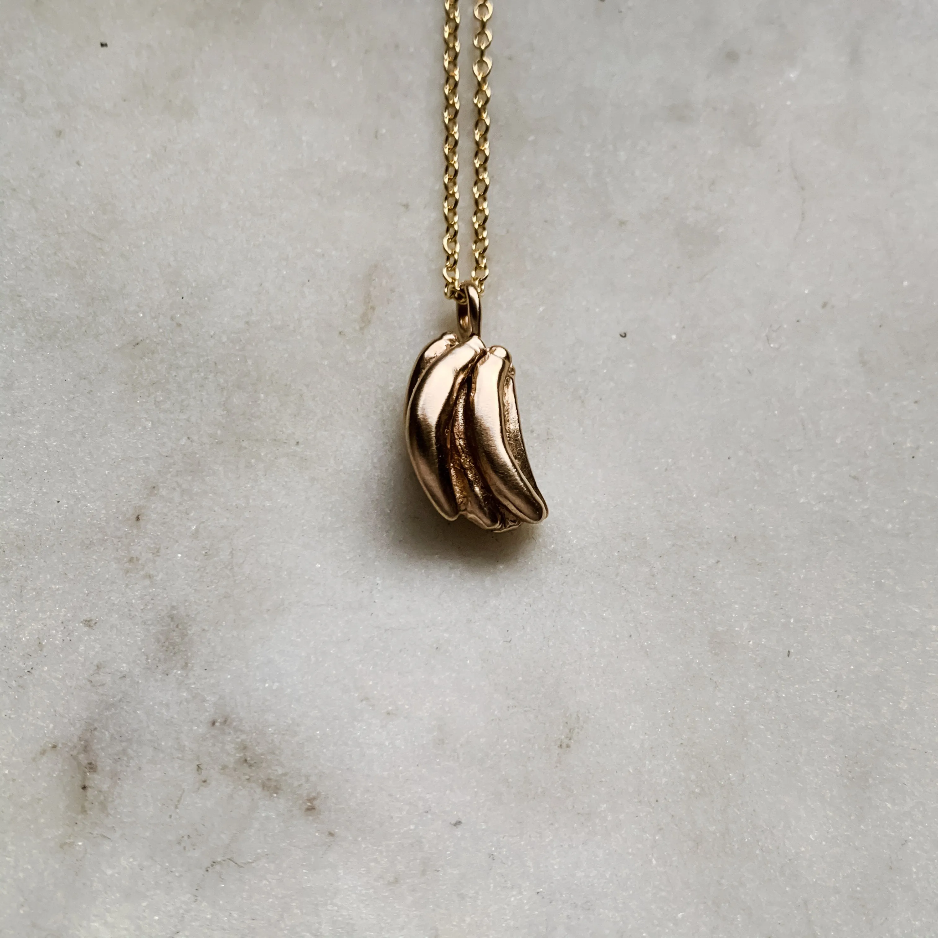 BANANAS PENDANT