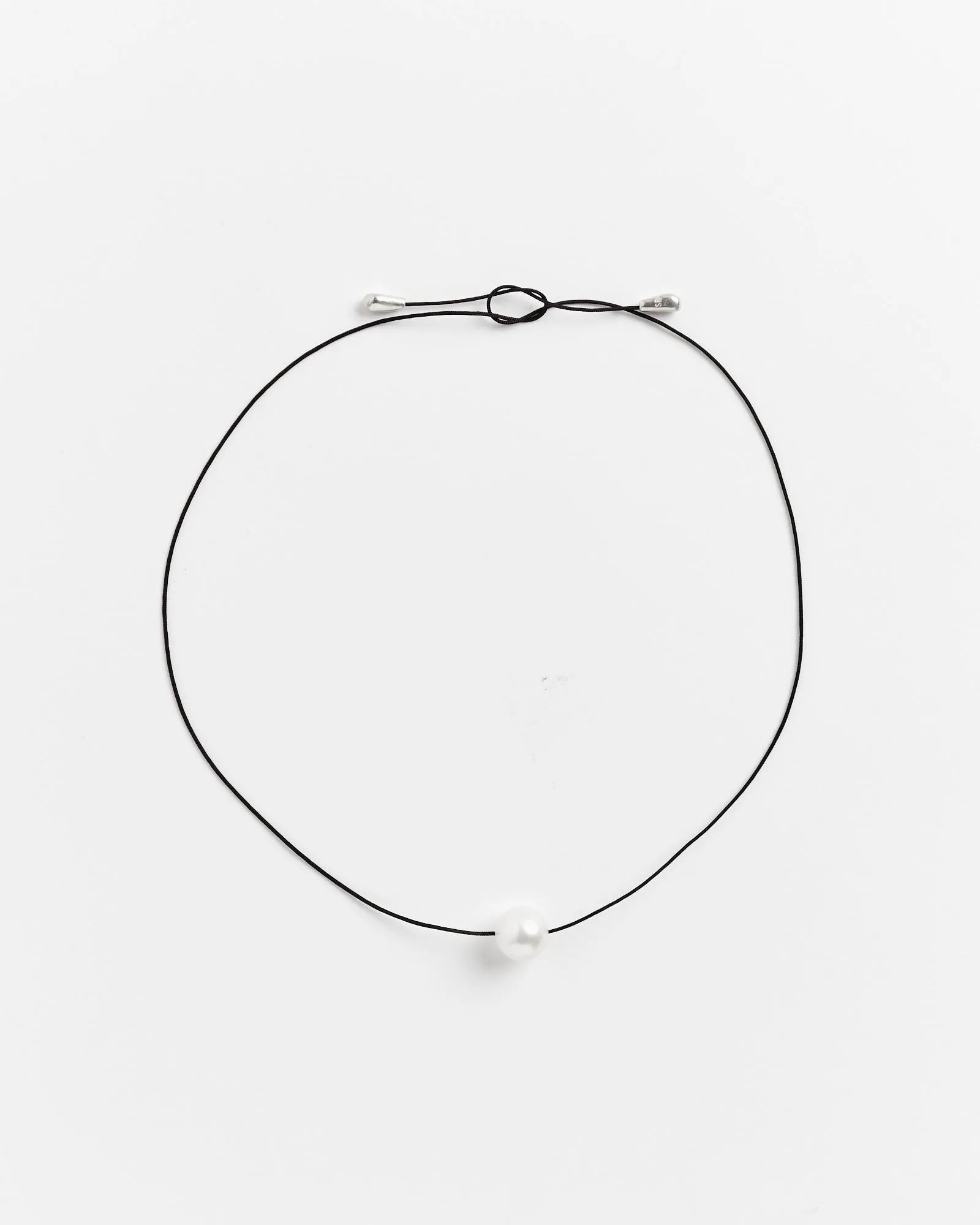 Emilie Choker in White Pearl