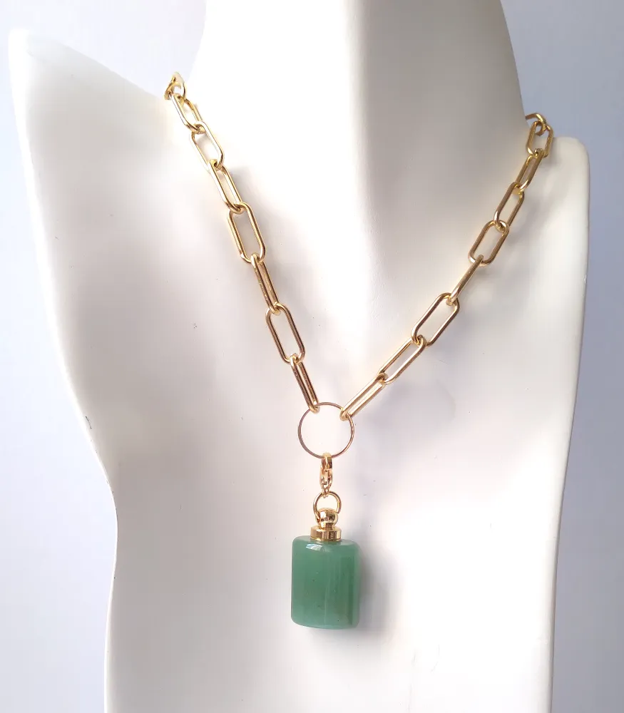 Lisa Necklace with Square Green Jade Essential Oil Bottle