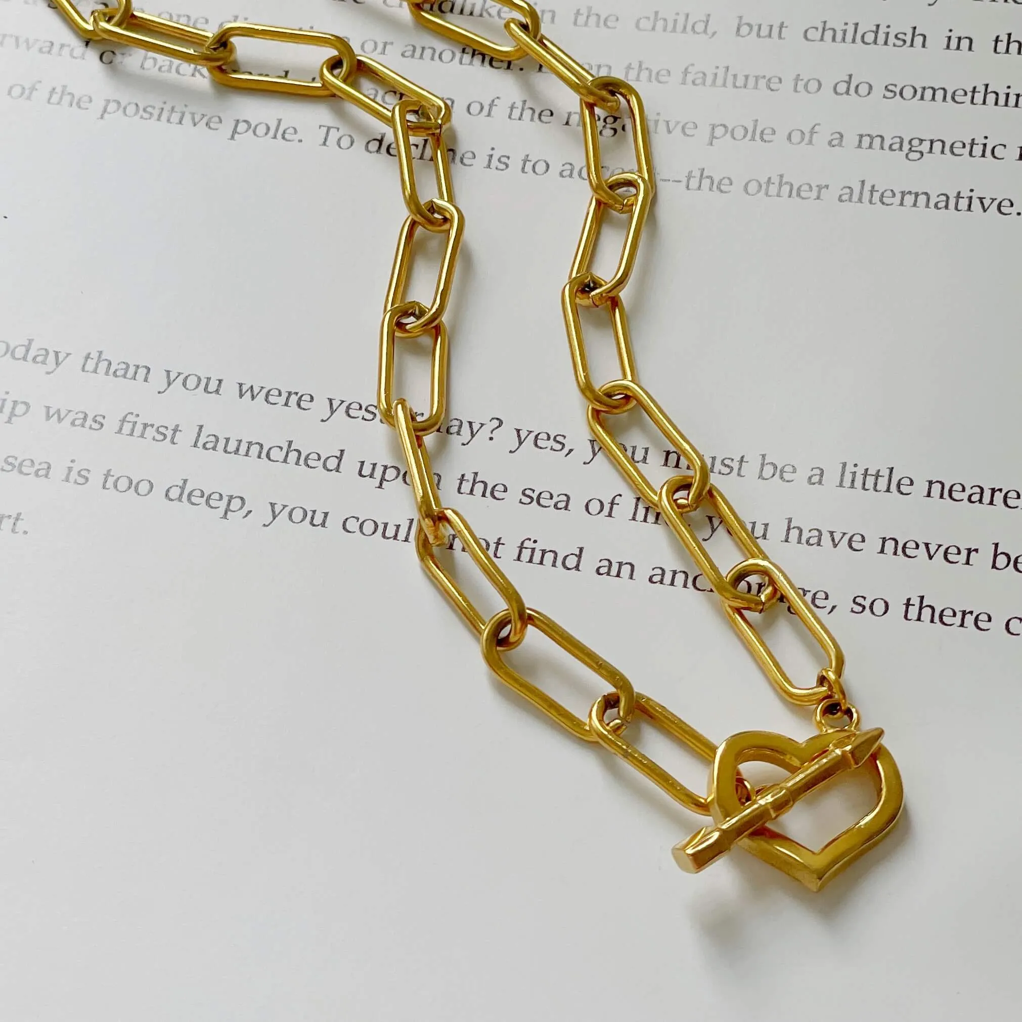 Love Toggle Oval Link Necklace Gold