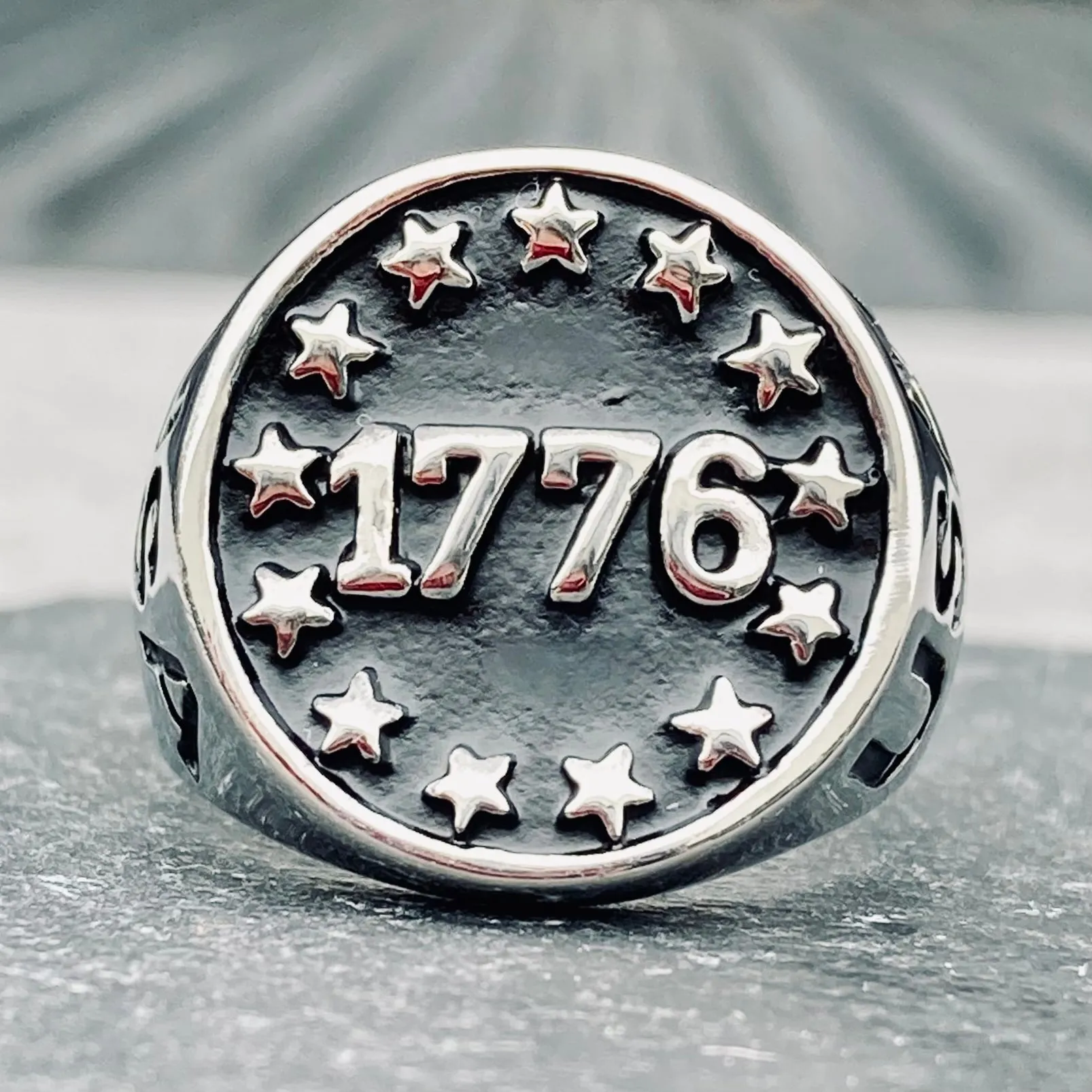 Ring - 1776 Patriot - Black & Silver  - R87