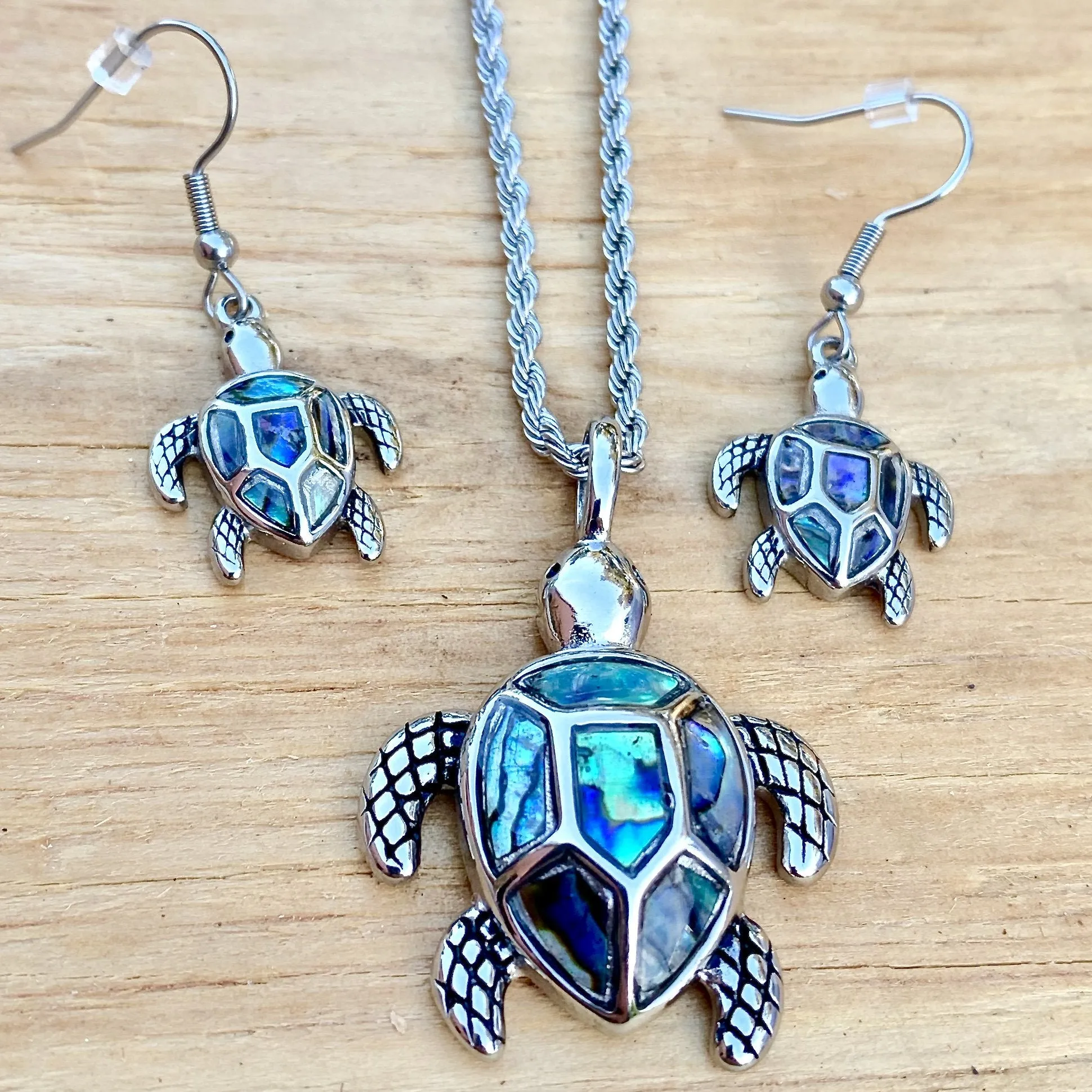 Sea Shell - Turtle - Sea Turtle Pendant - Rope Necklace - SK2567