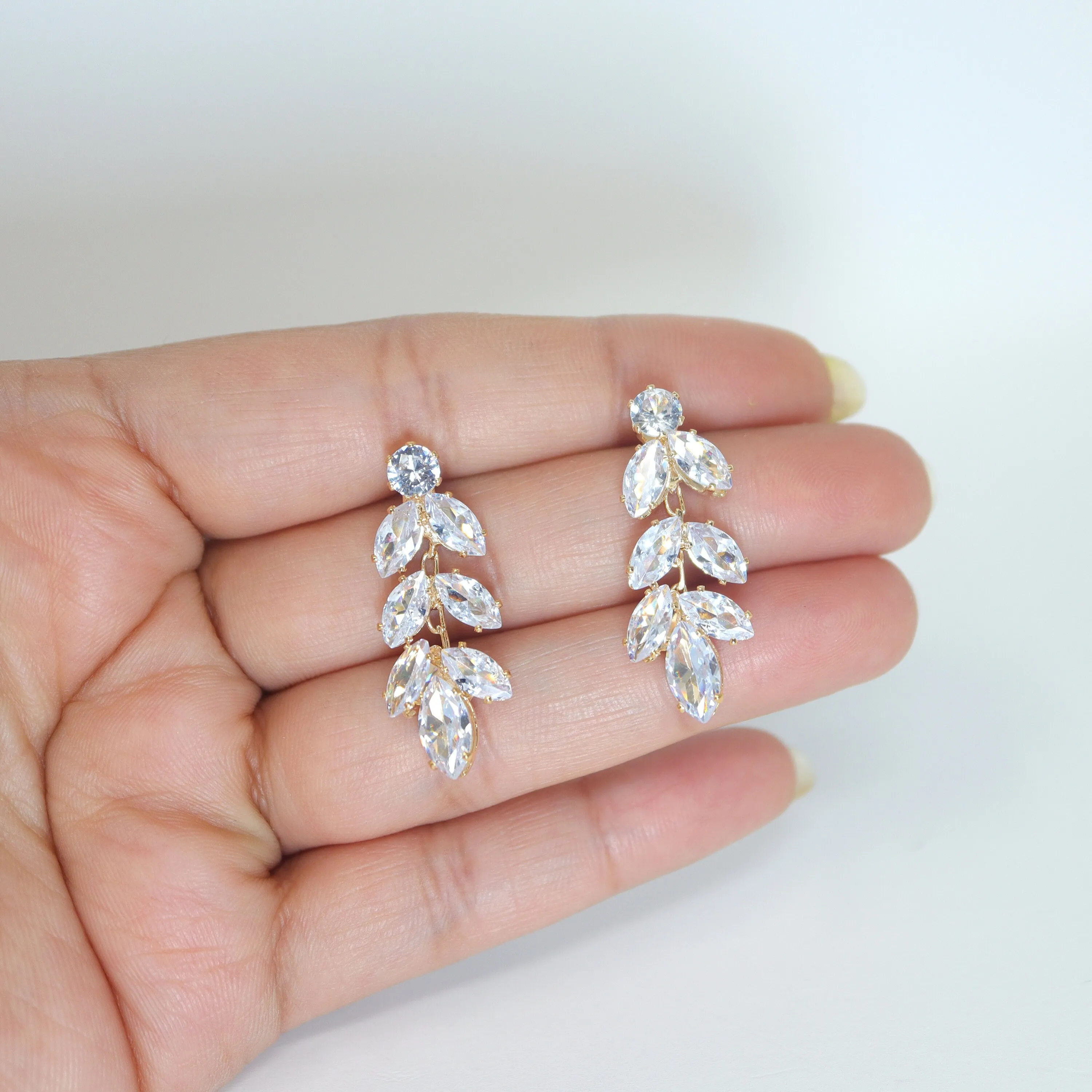 Sparkling Gold Leaves Vine Accents: Swarovski Crystal-Adorned Earrings and Necklace Set, Long Bridal Jewelry, Statement Earrings Cz.